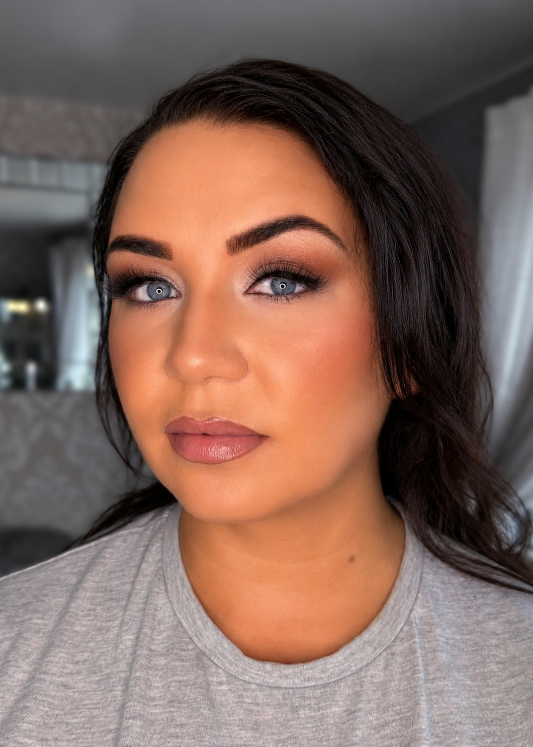 Full glam party makeup by MZ Makeup Artist — award-winning mobile service in Dunstable