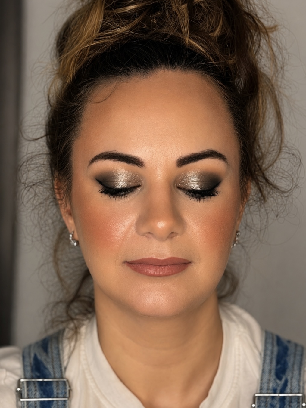 Glamorous party makeup by mobile makeup artist MZ Makeup Bedfordshire